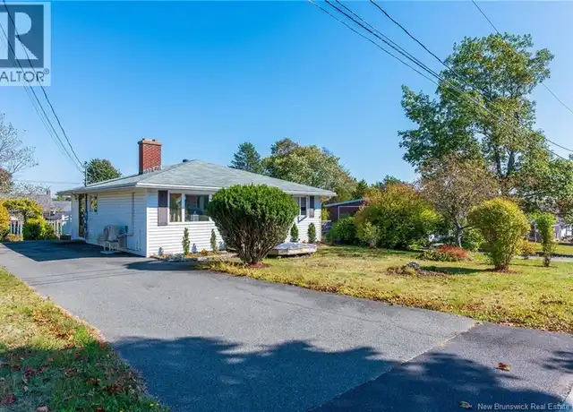 15 Muriel Ave, Saint John, NB E2K 3G9