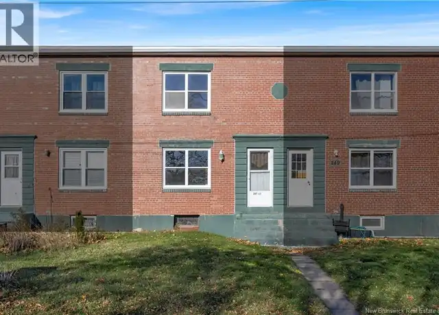 247 Gilbert St, Saint John, NB E2K 4E3