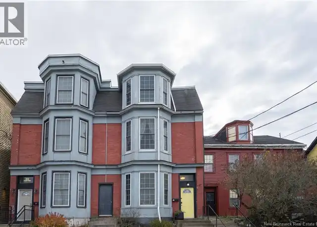 Exterior of 18 Charles St