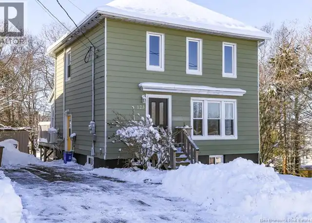 123 Connors St, Saint John, NB E2M 3R8