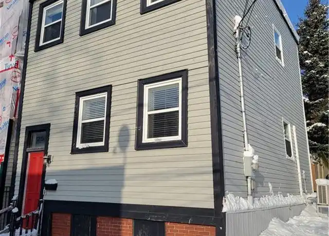 25 Harding St, Saint John, NB E2L 1T5