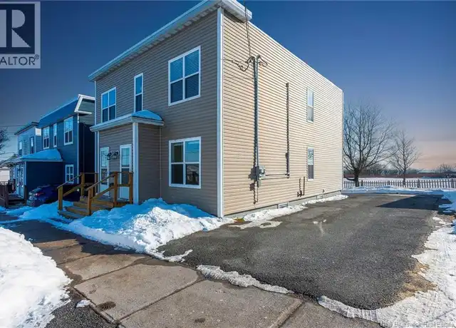 704 Beaconsfield Ave, Saint John