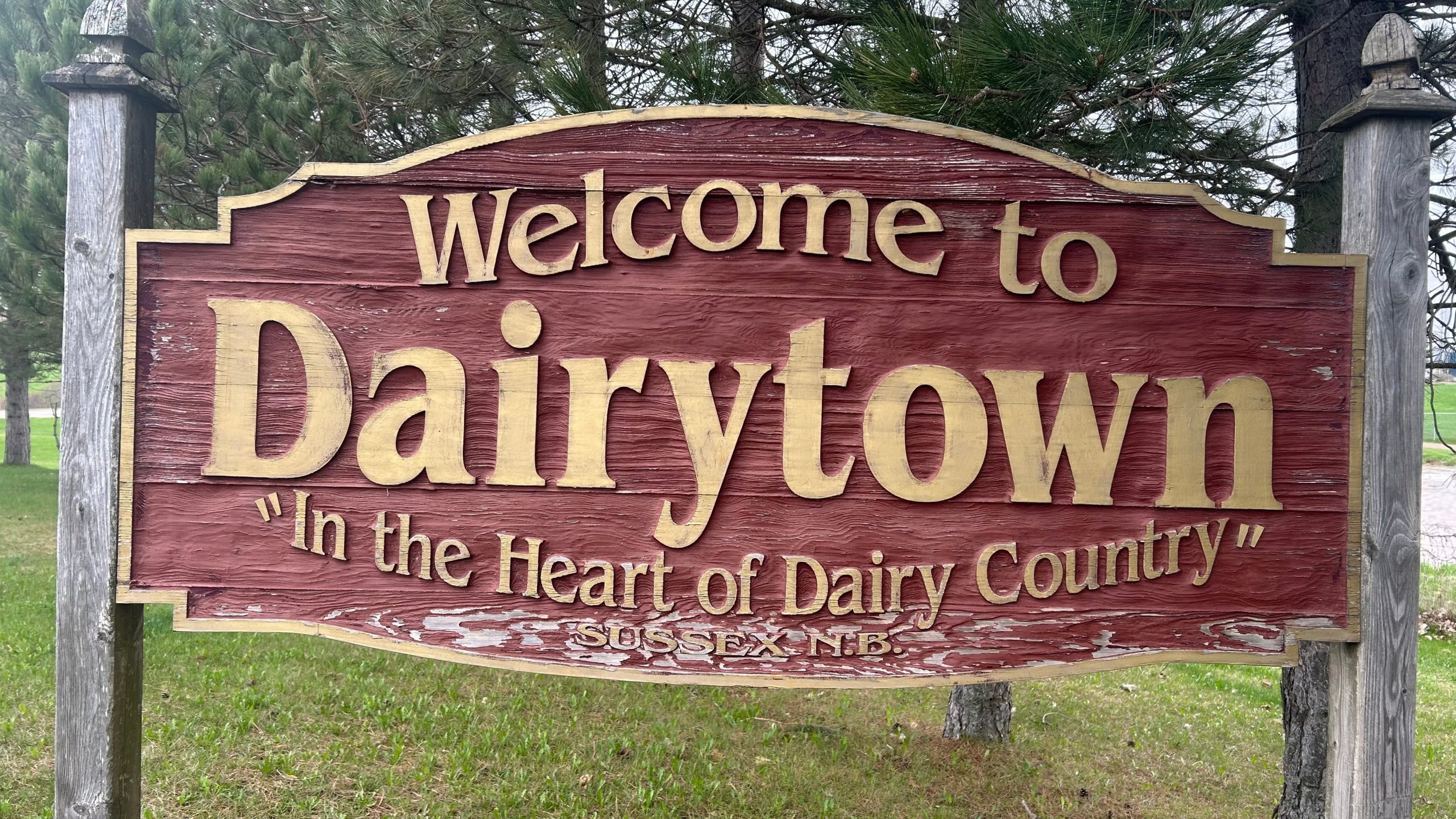 Welcome to Dairytown sign at Sussex Agropur facility