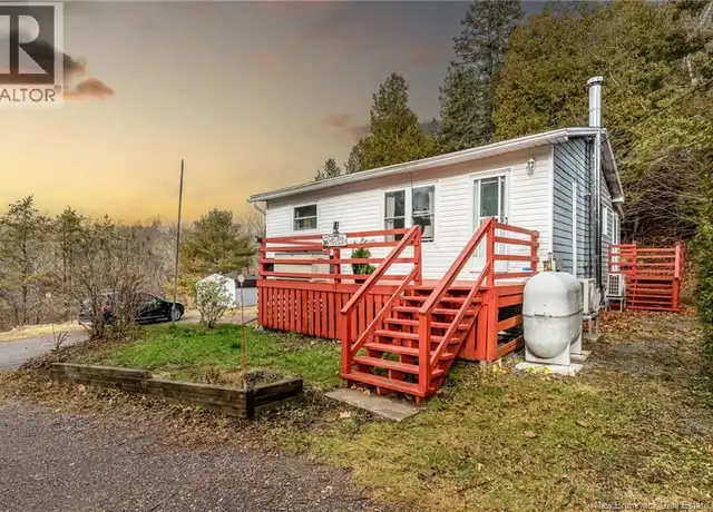 16 Field Rd