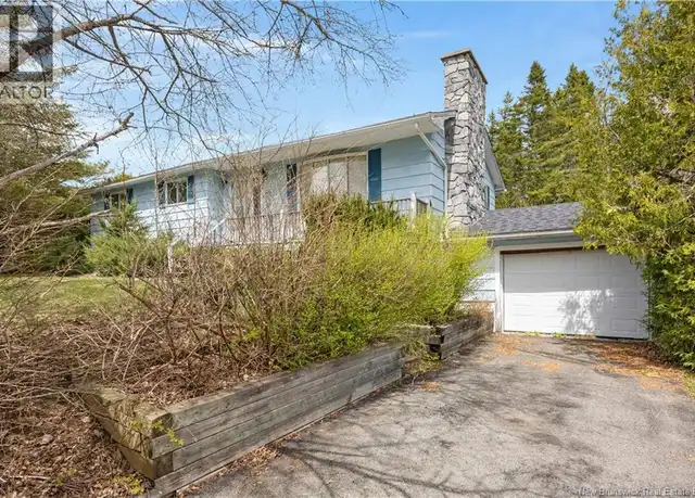 270 Lakeside Dr