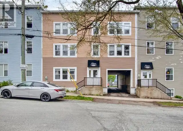 211 King St E Unit 1