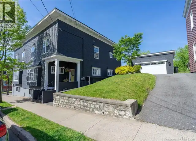 105 Carmarthen St