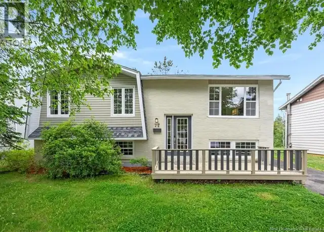 77 Varsity St