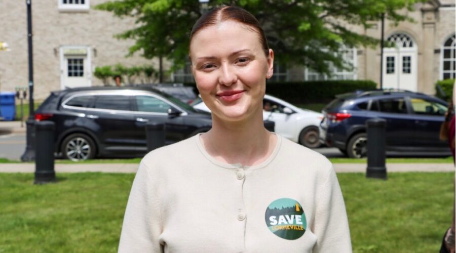 Sarah Nelson headshot