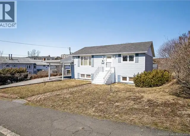 15 Balfour St