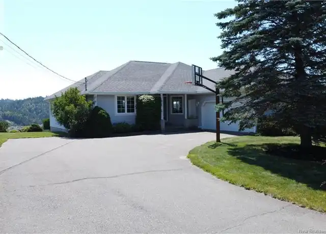 91 Rivershore Dr