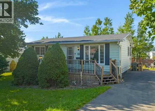 25 Parkhill Dr