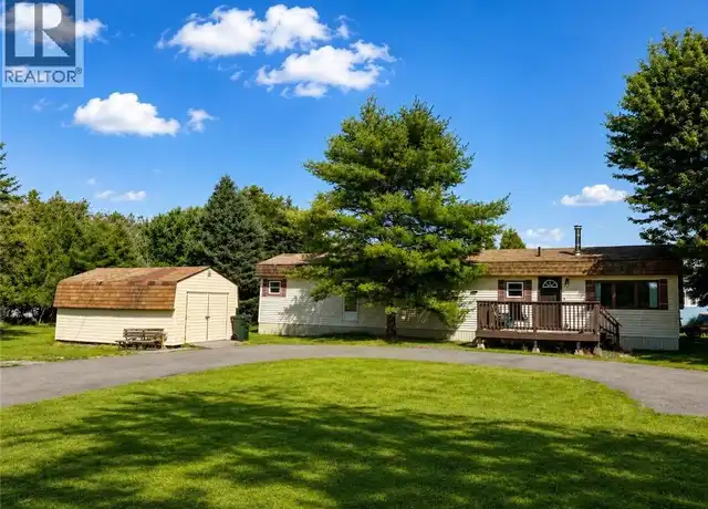 144 Conifer Cres