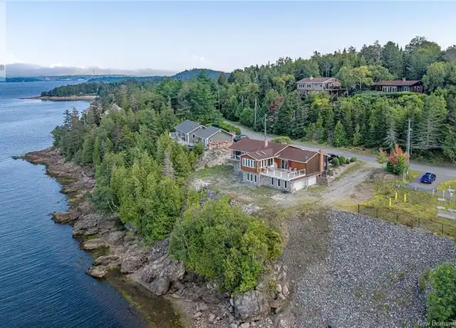 127 Bay Crescent Dr, Saint John